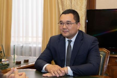 Светлана Иванова – новый вице-премьер РК, Эрдни Церенов – министр