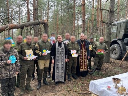 Священнослужители элистинской епархии посетили воинов из Калмыкии, участвующих в СВО