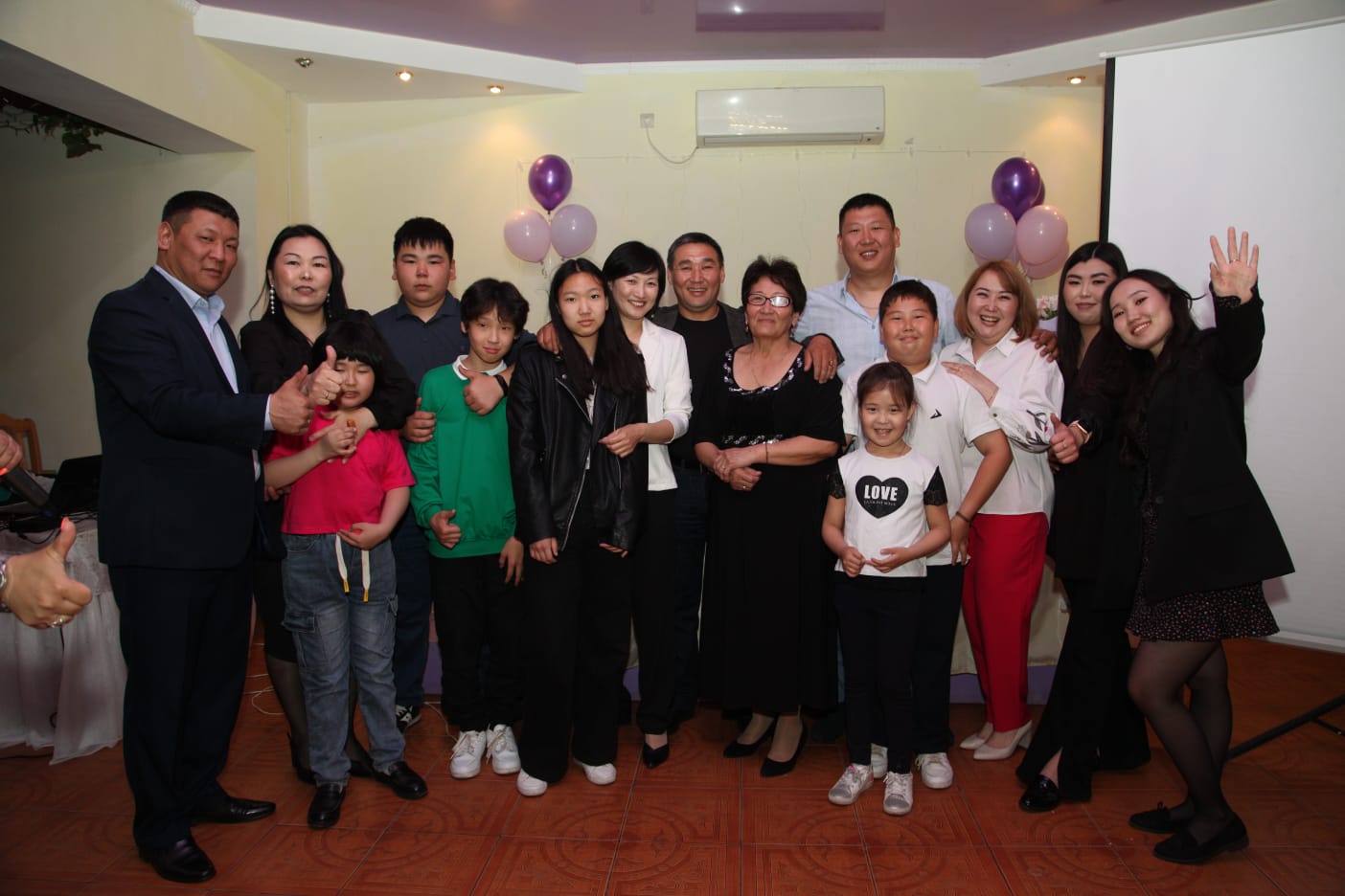 Эк гисн күндтә нернәс Эңкр нерн делкәд бәәхий…