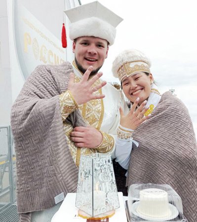 Әрәсән баһчудын хүрмин наадм