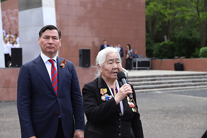 Өвкнрин туурмҗинь мөңкрүләд…